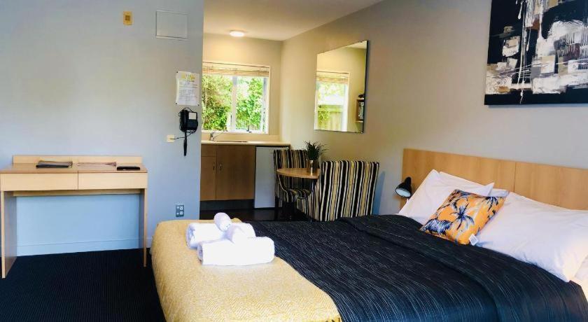 Motel Christchurch Motel 4*